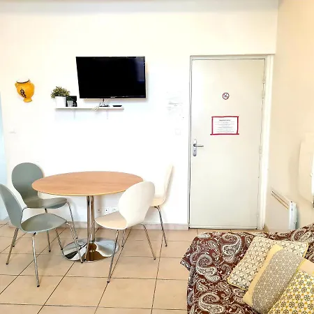 Apartment 4 Voyageurs Avec Terrasse Wifi Carcassonne